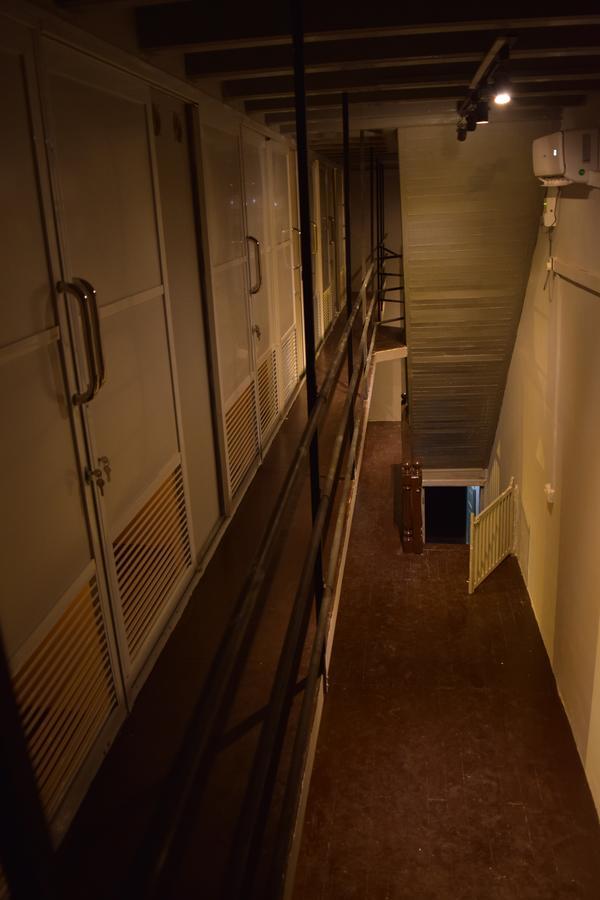 21 Hostel Rangoon Buitenkant foto