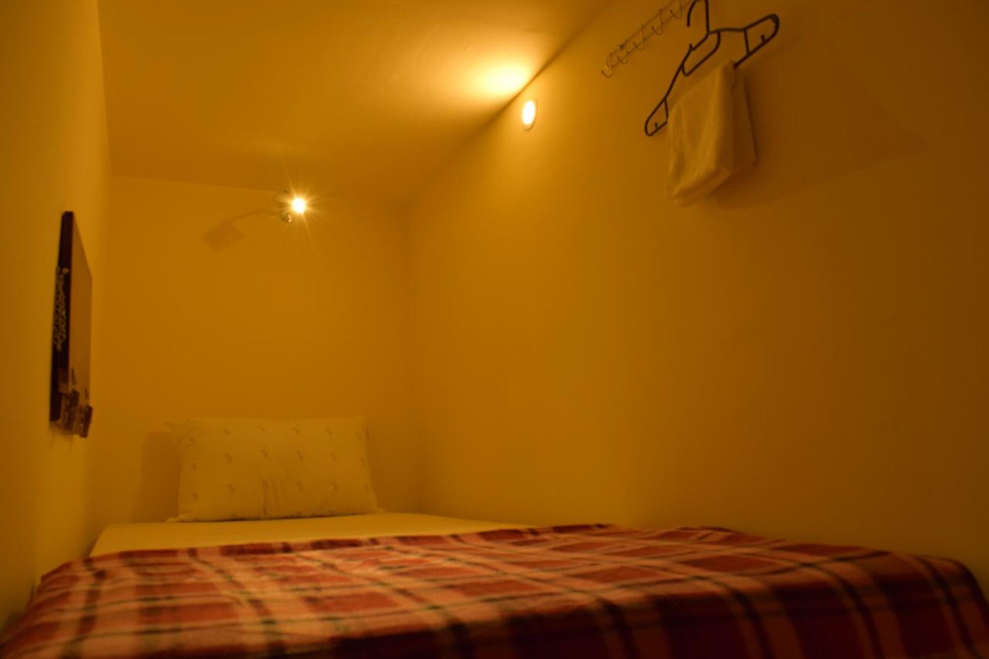 21 Hostel Rangoon Buitenkant foto